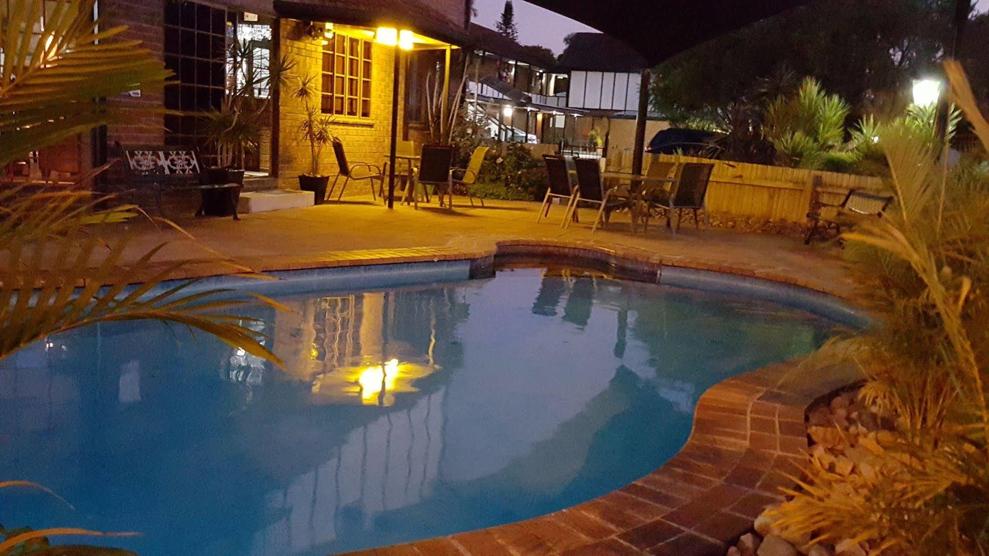 Shakespeare Motel Mackay Exteriör bild